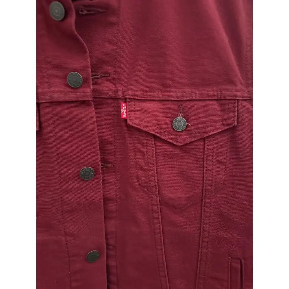 Levi’s men’s trucker jacket denim red size m
